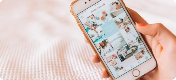 réseau social sur un téléphone portable